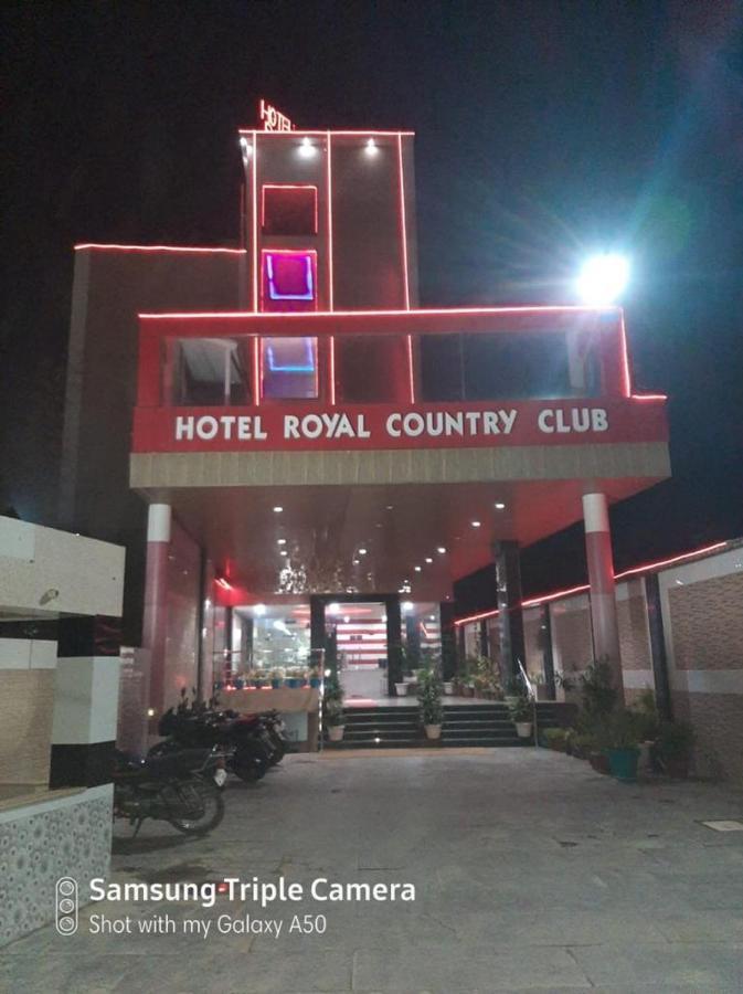 Hotel Royal Country Club Váránaszi Kültér fotó