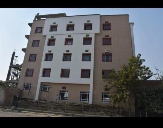 Hotel Royal Country Club Váránaszi Kültér fotó